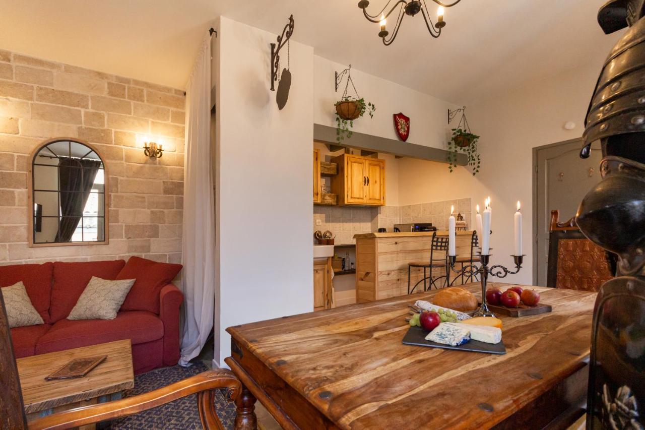 Le Secret De La Taverne - Netflix/Wifi - Chasse Aux Tresor A L'Interieur Carcassonne Luaran gambar